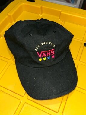 EUC Vans black baseball hat